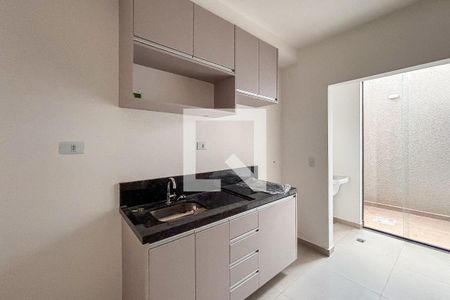 Sala/Cozinha de apartamento para alugar com 1 quarto, 28m² em Vila Lúcia, São Paulo