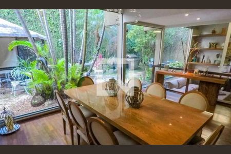 Casa à venda com 4 quartos, 530m² em Vila Mariana, São Paulo