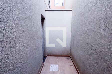 Banheiro de apartamento para alugar com 1 quarto, 28m² em Vila Lucia, São Paulo