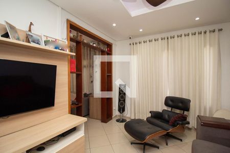 Casa à venda com 4 quartos, 196m² em Jardim Santo Elias, São Paulo