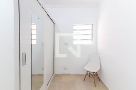 Quarto 2 de casa para alugar com 2 quartos, 45m² em Jardim Celeste, São Paulo