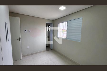 Casa à venda com 6 quartos, 190m² em Jardim Fernandes, São Paulo