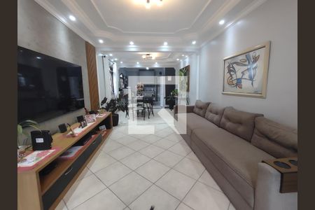 Casa à venda com 5 quartos, 204m² em Vila Mangalot, São Paulo