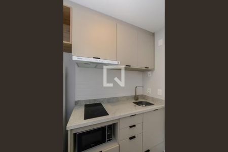 Cozinha de kitnet/studio à venda com 1 quarto, 25m² em Boa Vista, Porto Alegre