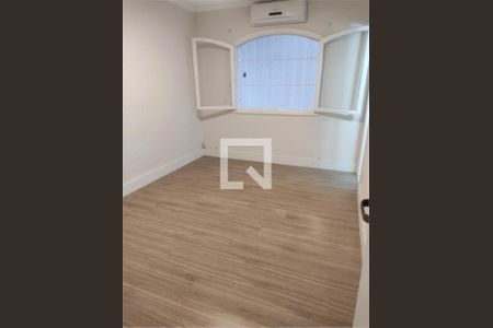 Casa à venda com 3 quartos, 122m² em Vila do Castelo, São Paulo