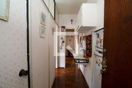 Corredor de apartamento para alugar com 3 quartos, 80m² em Coração Eucarístico, Belo Horizonte