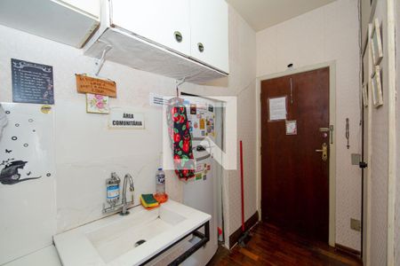Corredor de apartamento para alugar com 3 quartos, 80m² em Coração Eucarístico, Belo Horizonte
