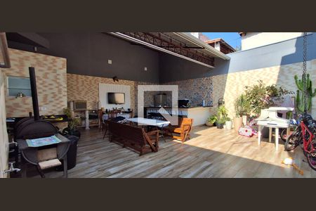 Casa à venda com 4 quartos, 580m² em Nova Gerti, São Caetano do Sul