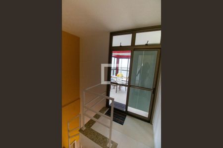 Hall de apartamento para alugar com 2 quartos, 100m² em Camboinhas, Niterói