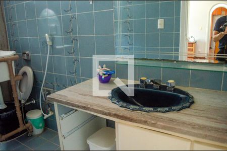 Casa para alugar com 5 quartos, 550m² em Jardim Goiás, Goiânia