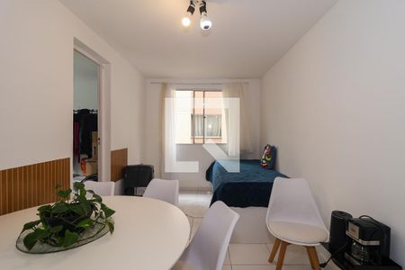 Sala de apartamento para alugar com 2 quartos, 40m² em Super Quadra Morumbi, São Paulo