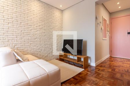Sala de TV de apartamento à venda com 2 quartos, 68m² em Vila Olímpia, São Paulo