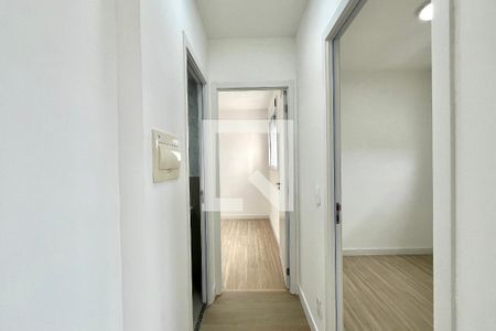 Corredor  de apartamento para alugar com 2 quartos, 35m² em Vila Mira, São Paulo