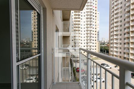 Varanda da Sala/Cozinha de apartamento para alugar com 1 quarto, 27m² em Penha de França, São Paulo