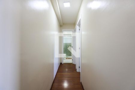 Corredor de apartamento à venda com 2 quartos, 63m² em Chácara Agrindus, Taboão da Serra