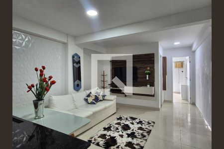 Sala de apartamento para alugar com 1 quarto, 45m² em Recreio dos Bandeirantes, Rio de Janeiro