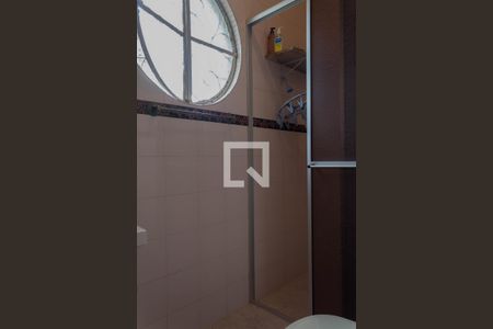 Banheiro da Suíte 1 de casa para alugar com 3 quartos, 210m² em Vila Tupi, São Bernardo do Campo