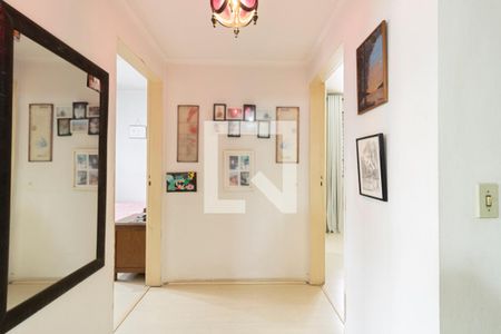 Corredor de apartamento à venda com 3 quartos, 105m² em Vila Uberabinha, São Paulo