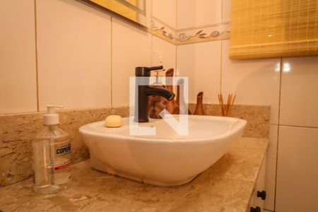 Lavabo de casa à venda com 5 quartos, 350m² em Jardim Londrina, São Paulo