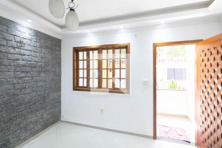 Sala de casa para alugar com 3 quartos, 100m² em Campo Grande, Rio de Janeiro