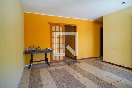 Sala de casa para alugar com 5 quartos, 240m² em Santa Tereza, Porto Alegre