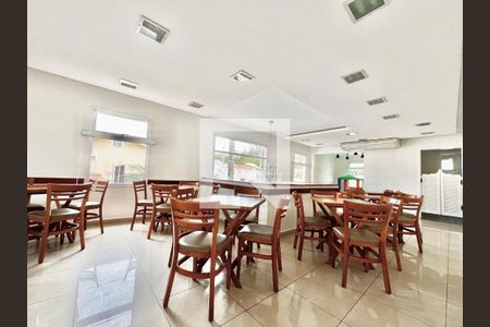 Casa à venda com 3 quartos, 209m² em Vila Carrão, São Paulo