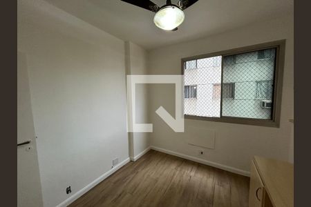 Quarto 1 de apartamento para alugar com 3 quartos, 67m² em Todos Os Santos, Rio de Janeiro