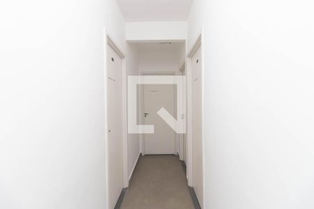 Corredor de kitnet/studio para alugar com 1 quarto, 18m² em Vila Maria Baixa, São Paulo