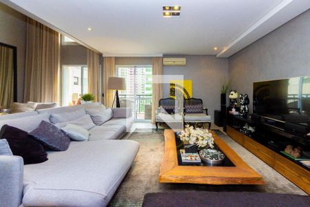 Apartamento à venda com 2 quartos, 163m² em Moema, São Paulo