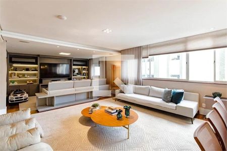 Apartamento à venda com 3 quartos, 210m² em Itaim Bibi, São Paulo