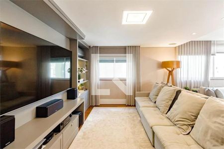 Apartamento à venda com 3 quartos, 210m² em Itaim Bibi, São Paulo