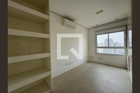 Apartamento à venda com 4 quartos, 210m² em Vila Olímpia, São Paulo