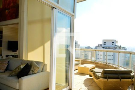 Apartamento à venda com 2 quartos, 151m² em Vila Nova Conceição, São Paulo