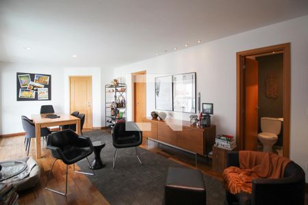 Sala de apartamento à venda com 2 quartos, 95m² em Vila Olímpia, São Paulo