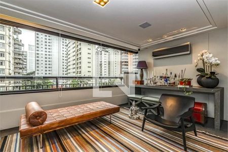 Apartamento à venda com 2 quartos, 237m² em Vila Nova Conceição, São Paulo