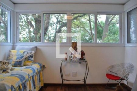 Casa de Condomínio à venda com 4 quartos, 300m² em Vila Nova Caledonia, São Paulo