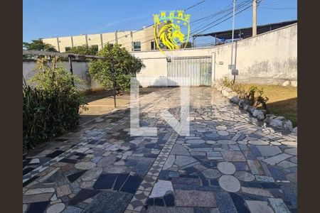 Casa à venda com 3 quartos, 190m² em Amazonas, Contagem