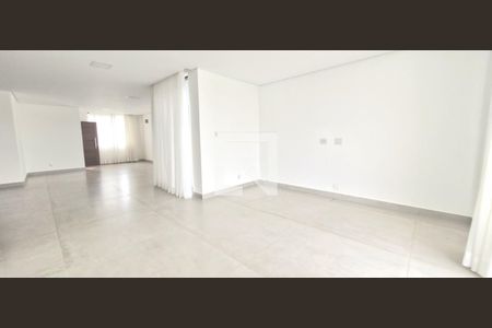 Sala de casa à venda com 4 quartos, 490m² em Célvia, Vespasiano