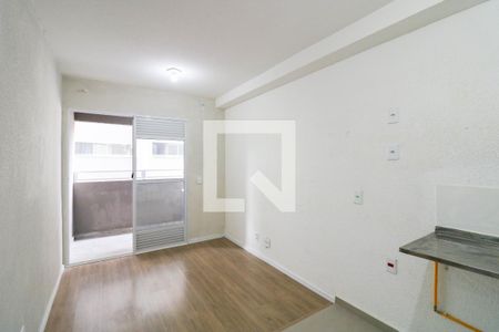 Sala / Cozinha de kitnet/studio para alugar com 1 quarto, 37m² em Jardim São Luís, São Paulo
