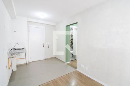 Sala / Cozinha de kitnet/studio para alugar com 1 quarto, 37m² em Jardim São Luís, São Paulo