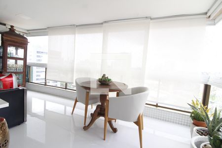 Sala de apartamento para alugar com 3 quartos, 208m² em Jardim Armação, Salvador