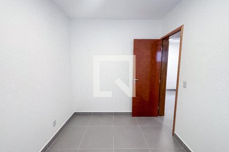 Quarto 1 de apartamento para alugar com 2 quartos, 50m² em Vila Paulo Silas, São Paulo