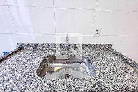 Sala/Cozinha de apartamento para alugar com 2 quartos, 50m² em Vila Paulo Silas, São Paulo