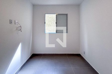 Quarto 1 de apartamento para alugar com 2 quartos, 41m² em Vila Paulo Silas, São Paulo