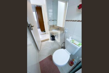 Banheiro Social de apartamento à venda com 3 quartos, 72m² em Eldorado, Contagem