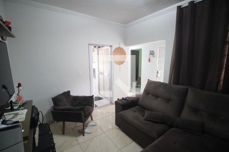 Sala  de casa à venda com 5 quartos, 120m² em Santa Maria, Belo Horizonte