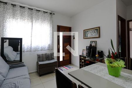 Sala de casa de condomínio para alugar com 3 quartos, 50m² em Vila Sao Sebastiao, Mogi das Cruzes