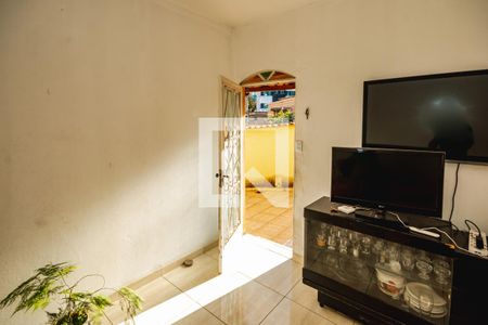 Casa para alugar com 4 quartos, 160m² em Planalto, Belo Horizonte