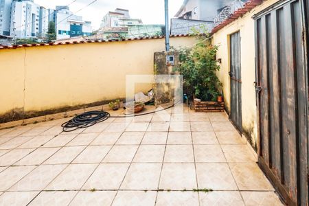 Casa à venda com 4 quartos, 160m² em Planalto, Belo Horizonte