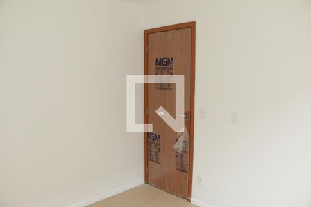 Quarto 1 de apartamento para alugar com 2 quartos, 55m² em Jardim Alvorada, Nova Iguaçu